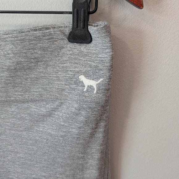 PINK Victoria's Secret Light Gray Leggings Size Large - Picture 2 of 6